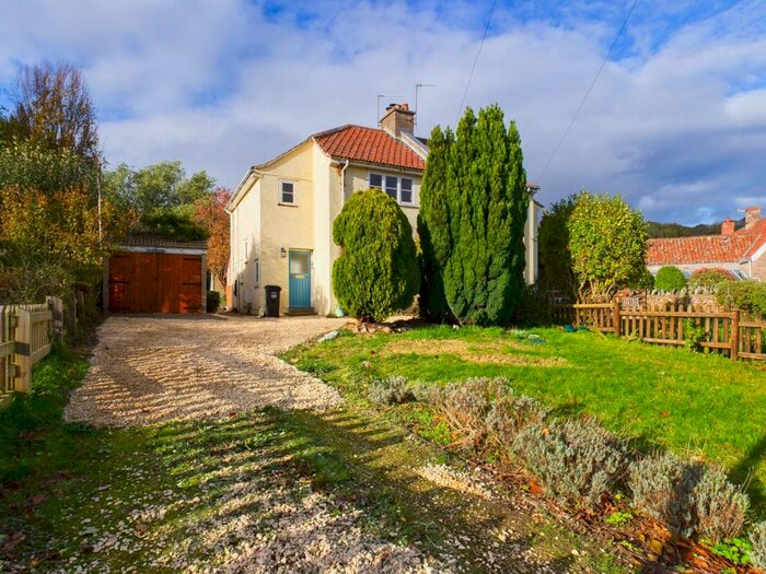 3 Bedroom Semi-Detached House To Rent In Walton-in-Gordano, Clevedon, North Somerset, BS21