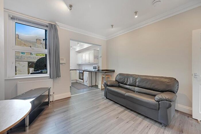 4 Bedroom House To Rent In Queens Road, Sheffield, S2