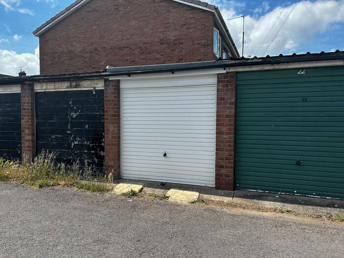 Garage / Parking To Rent In Garage, Lambourn Road, Keynsham, BS31