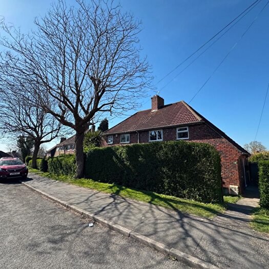 4 Bedroom Semi Detached House To Rent In Summerleaze, Bristol, BS16