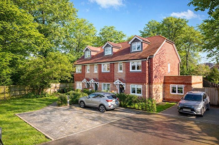 4 Bedroom Terraced House For Sale In London Road, Redhill, RH1