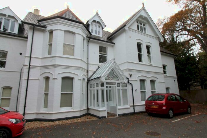 3 Bedroom Flat To Rent In Cavendish Road, Bournemouth, BH1