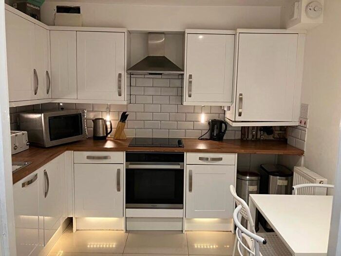 6 Bedroom Maisonette To Rent In London, SW16