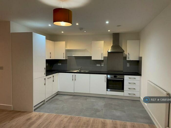 2 Bedroom Flat To Rent In Charrington Place, St. Albans, AL1