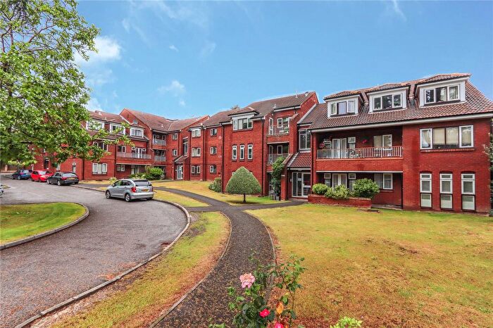 2 Bedroom Flat To Rent In Langley Road, Watford, Hertfordshire, WD17