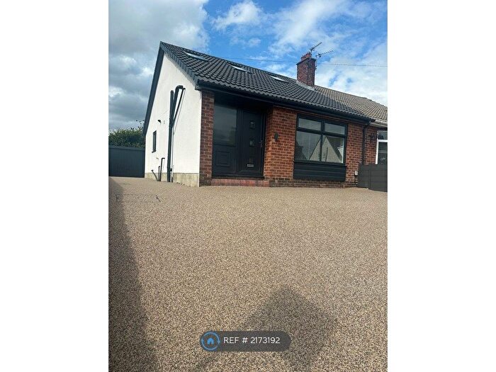 4 Bedroom Bungalow To Rent In Spring Hill, Shipley, BD18