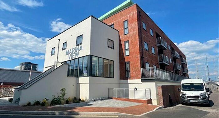 2 Bedroom Flat To Rent In Mumby Road, Gosport, PO12