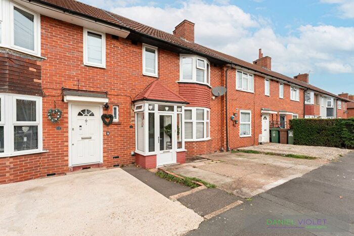 3 Bedroom Terraced House For Sale In Robertsbridge Road, Carshalton, SM5