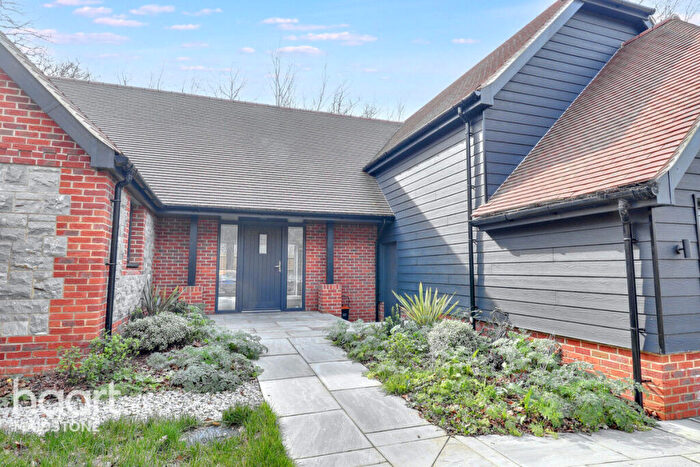 5 Bedroom Detached House For Sale In Upper Barnhill, Maidstone, ME15