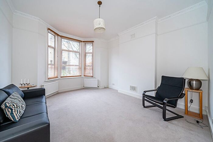 2 Bedroom Flat For Sale In Croxley Road, London, W9