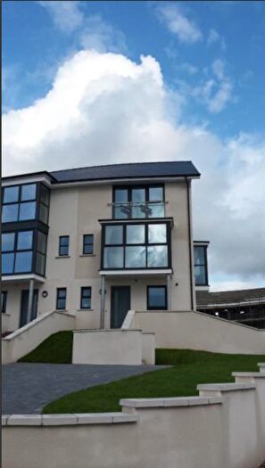 4 Bedroom End Of Terrace House To Rent In The Crescent, Pembroke, SA72