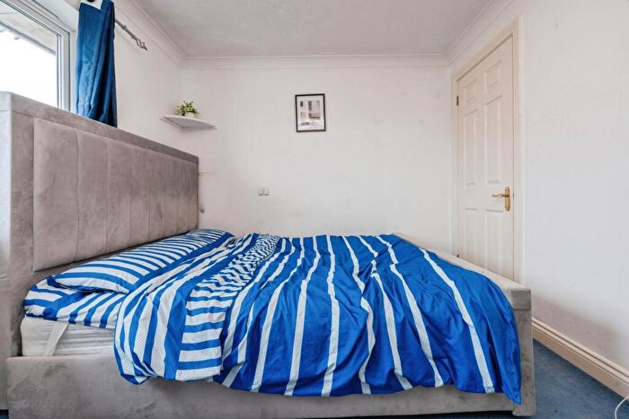 2 Bedroom Terraced House For Sale In Dorsey Drive, Bedford, Bedfordshire, MK42