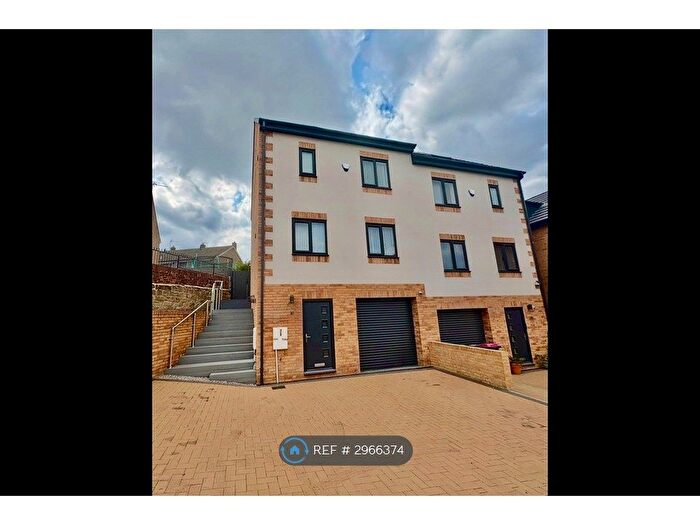 4 Bedroom Semi-Detached House To Rent In Dalton Lane, Rotherham, S65