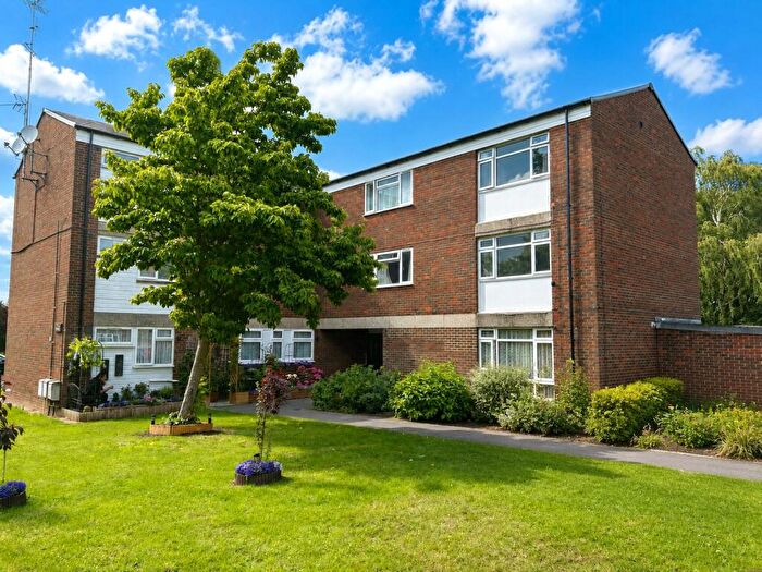 2 Bedroom Semi Detached House For Sale In Deepdale, Bracknell, Berkshire, RG12