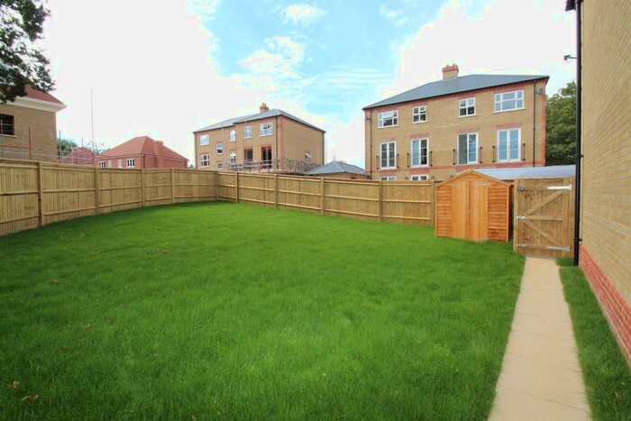 3 Bedroom Property To Rent In Whistler Drive, Barnet, EN4