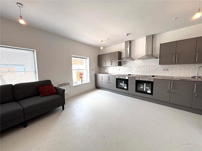 1 Bedroom Property To Rent In Bridge Street, Northampton, Northamptonshire, NN1