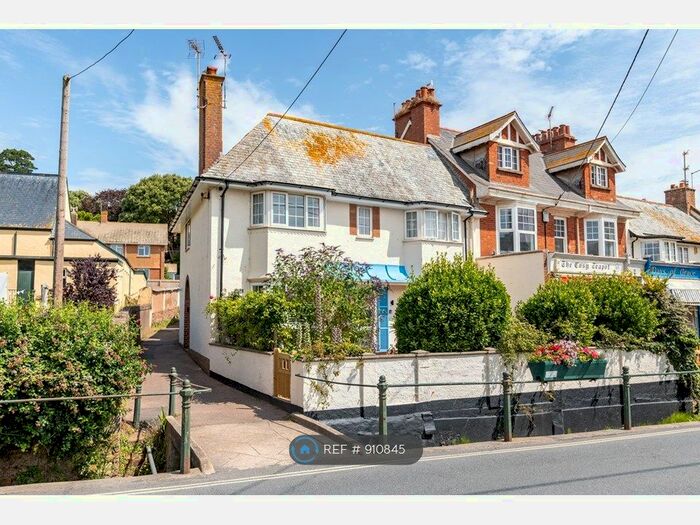 2 Bedroom Flat To Rent In Fore Street, Budleigh Salterton, EX9