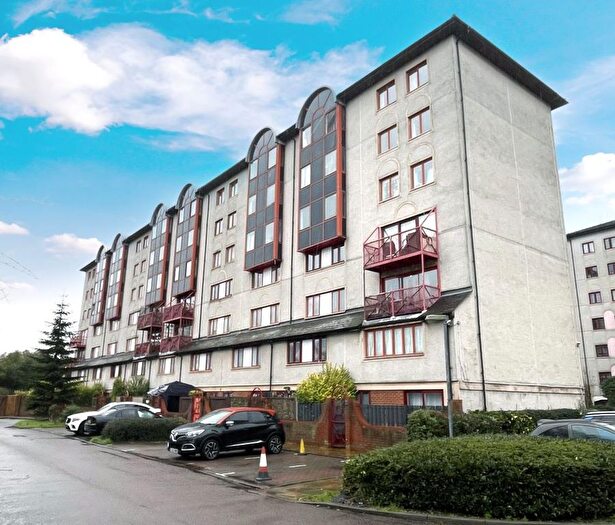 1 Bedroom Flat For Sale In Flat Westminster Court, Eleanor Way, Waltham Cross, EN8