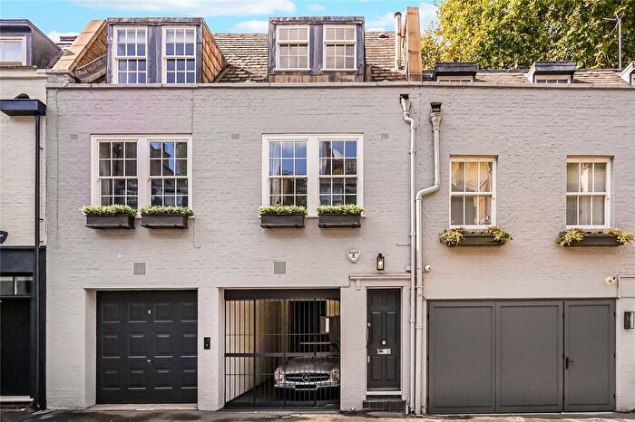 3 Bedroom Mews To Rent In Devonshire Mews South, London, W1G