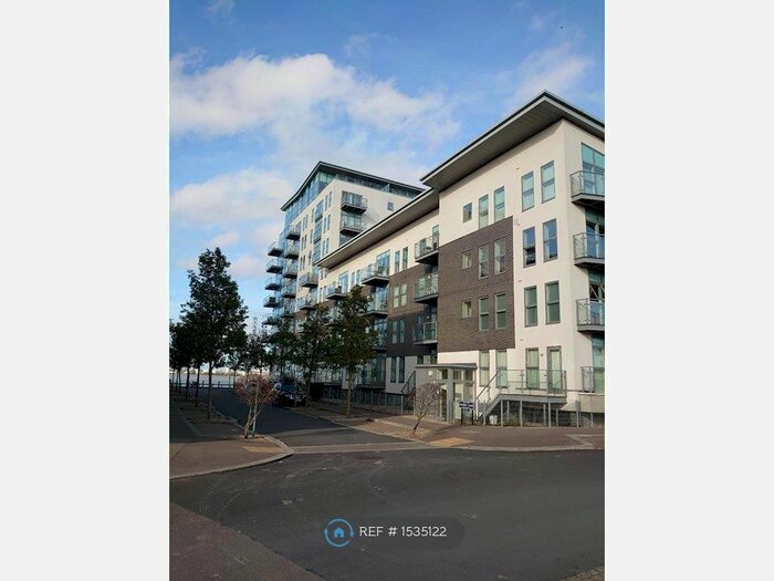 2 Bedroom Flat To Rent In Clovelly Place, Greenhithe, DA9