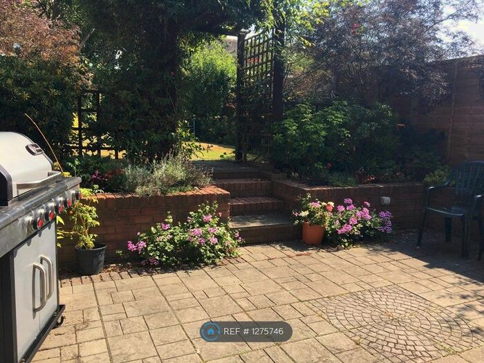 3 Bedroom Terraced House To Rent In Deepdene Path, Loughton IG10