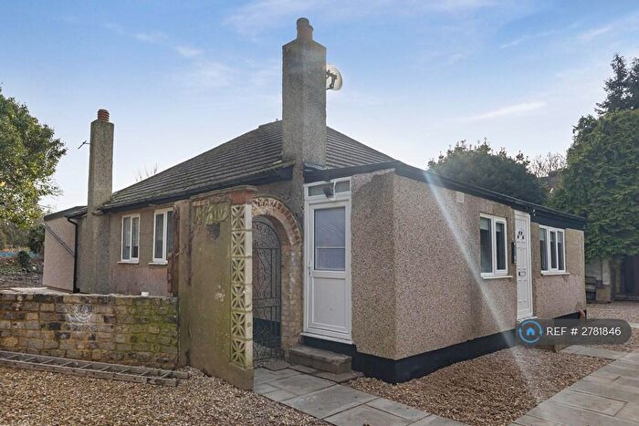 Studio To Rent In Wandle Bank, Croydon, CR0