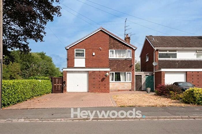 3 Bedroom Detached House For Sale In Rothesay Avenue, Newcastle, ST5