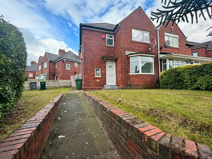 3 Bedroom Semi-Detached House To Rent In Ruskin Street, West Bromwich, B71