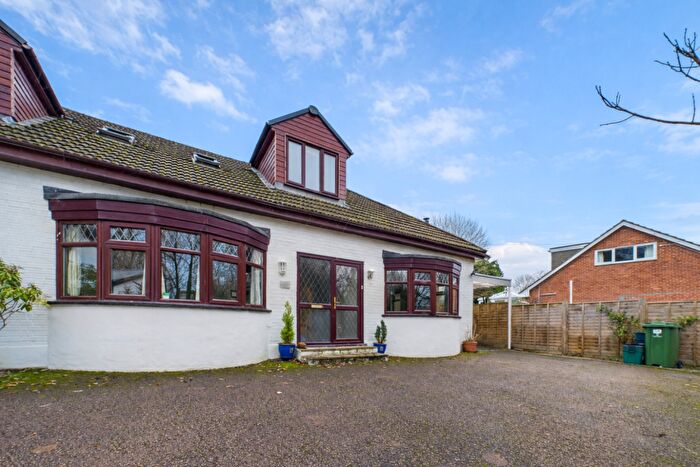 4 Bedroom Terraced House For Sale In Riverside Close, Cheltenham, GL52