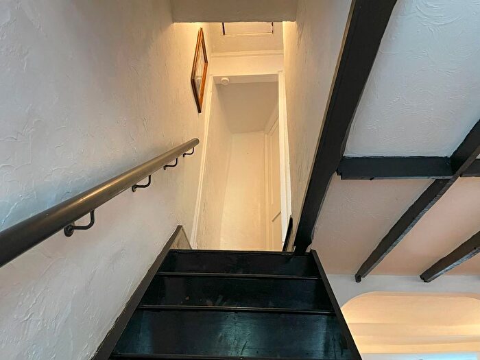 2 Bedroom Cottage For Sale In Milbury Lane, Exminster, Exeter, EX6