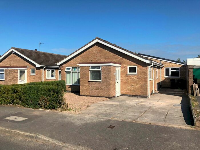 4 Bedroom Bungalow To Rent In Frome Avenue, Oadby, Leicester, LE2