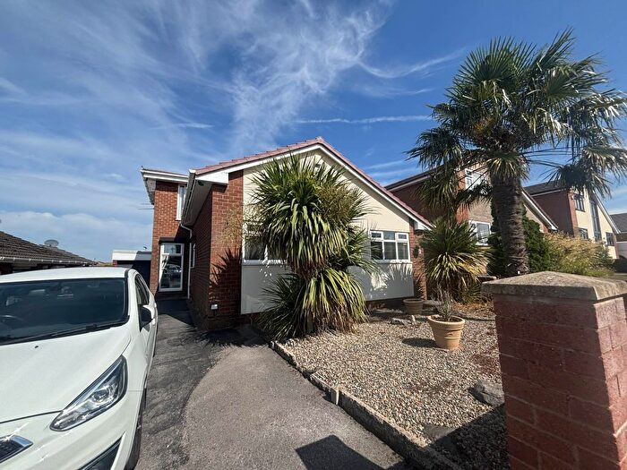 5 Bedroom Semi Detached House For Sale In Cathedral Road, Chadderton, OL9