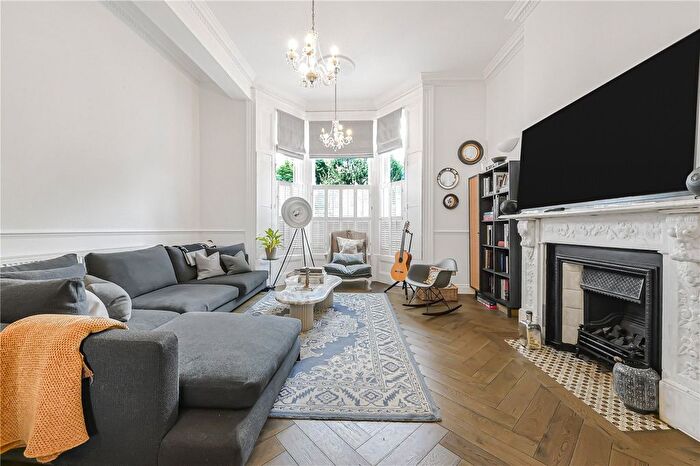 3 Bedroom Flat To Rent In Sutherland Avenue, Maida Vale, W9