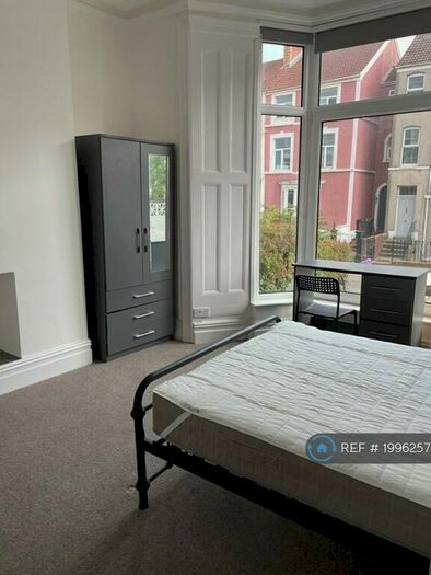 8 Bedroom Semi-Detached House To Rent In Bryn Road, Brynmill, Swansea, SA2