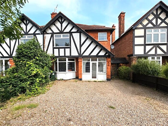 4 Bedroom Semi-Detached House To Rent In Davies Road, West Bridgford, Nottingham, Nottinghamshire, NG2