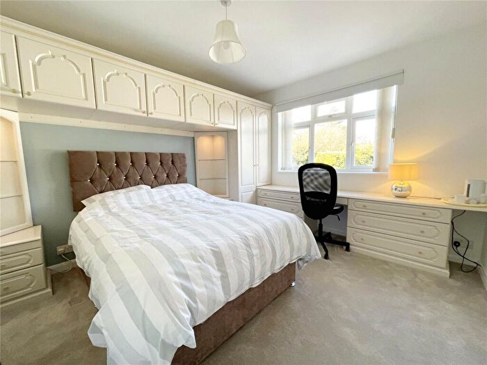 Flat To Rent In Chislehurst Road, Petts Wood, Orpington, Kent, BR6