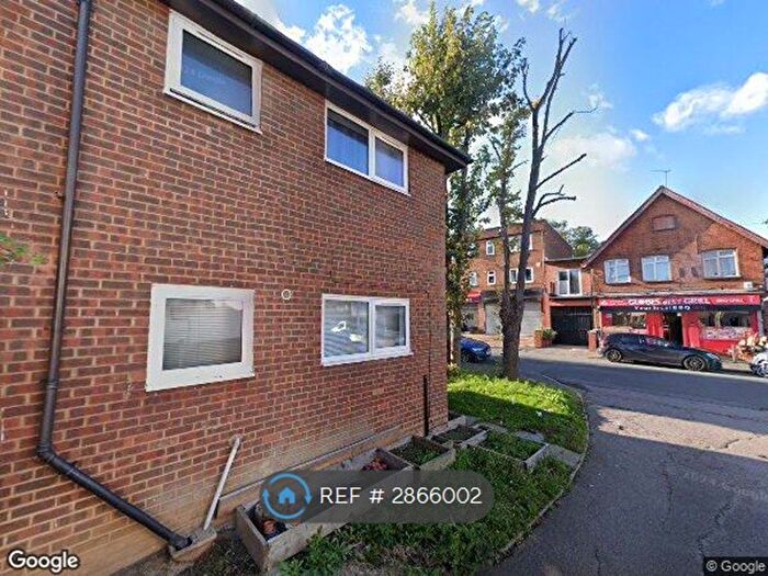 1 Bedroom Flat To Rent In Matthews Close, Romford, RM3
