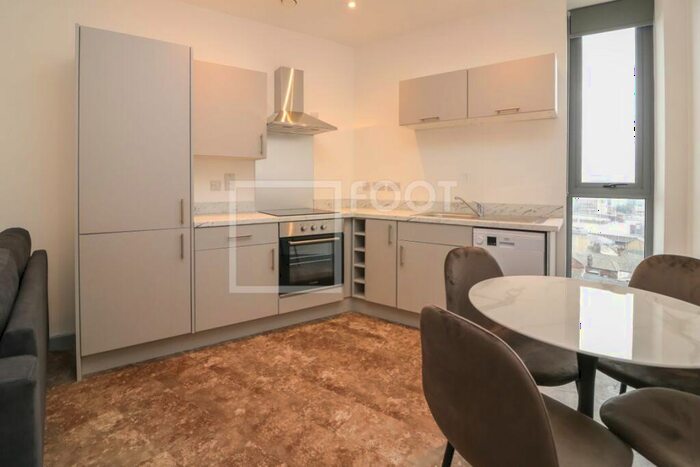 2 Bedroom Apartment To Rent In Highpoint, , Rent Incentives Available, BD1