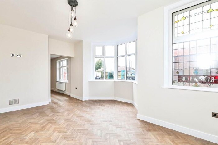 2 Bedroom Apartment For Sale In Hunter Grove, Torworth, Retford, DN22