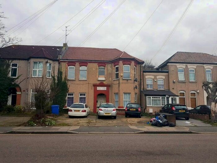 1 Bedroom Flat To Rent In Mansfield Road, Ilford, IG1