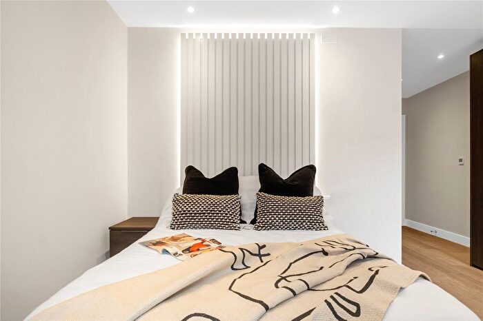 3 Bedroom Flat To Rent In Selly Hill Road, Birmingham, West Midlands, B29