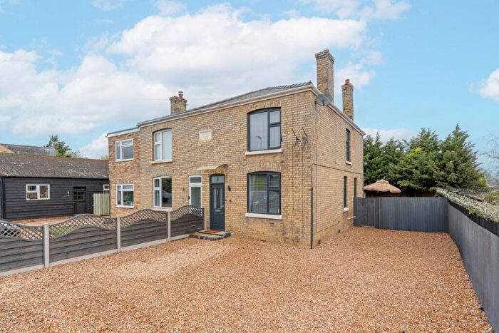 3 Bedroom Semi-Detached House For Sale In Midfeather Villas, Earith Bridge, Earith, Huntingdon, Cambridgeshire, PE28