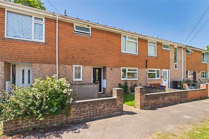 3 Bedroom Terraced House For Sale In Hythe Close, Tadley, Hampshire, RG26