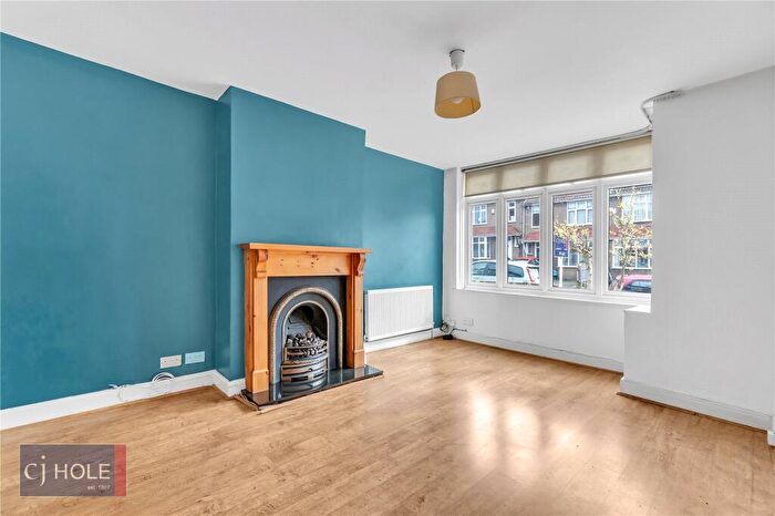 4 Bedroom End Of Terrace House To Rent In Sandling Avenue, Horfield, Bristol, BS7
