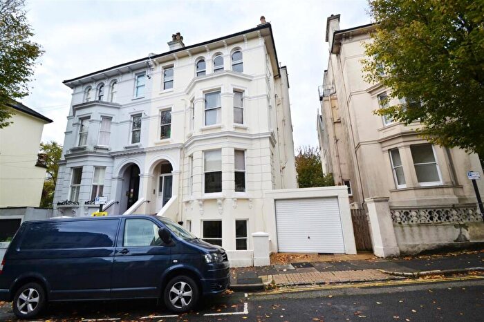 2 Bedroom Flat To Rent In Alexandra Villas, Brighton, East Sussex, BN1