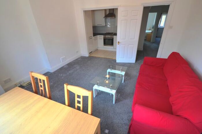 2 Bedroom Flat To Rent In Goldhurst Terrace, London, NW6