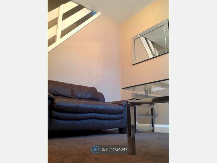 3 Bedroom Terraced House To Rent In Upton Street, Middlesbrough, TS1