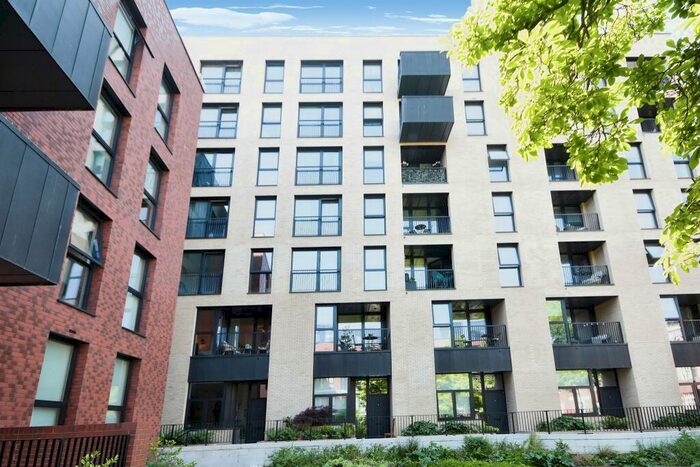 2 Bedroom Maisonette For Sale In Burgess Springs, Chelmsford, CM1