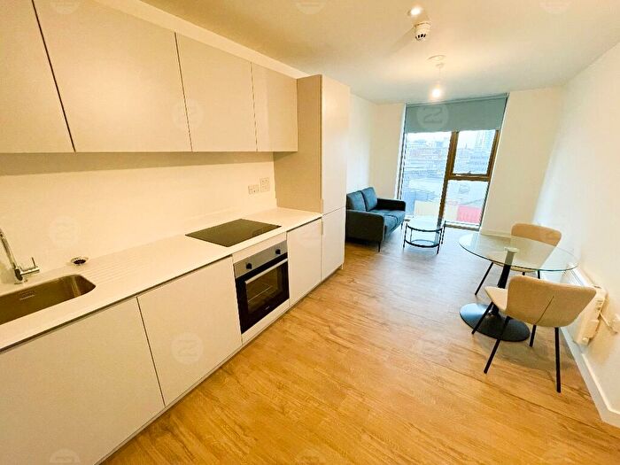 1 Bedroom Flat To Rent In /F, South Central, Essex Street, Birmingham, B5