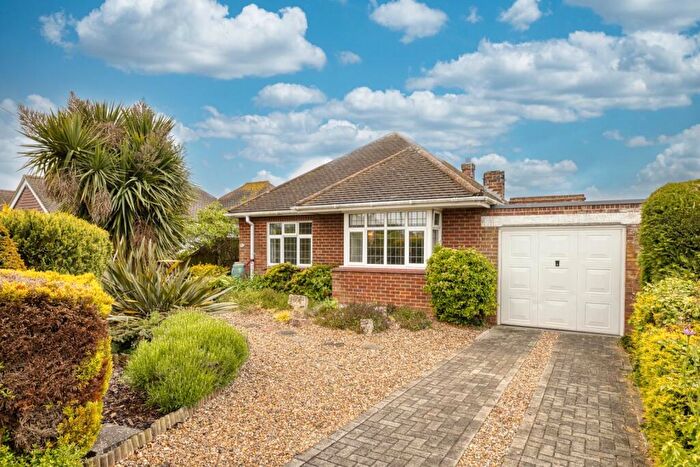 2 Bedroom Bungalow For Sale In Salisbury Avenue, Broadstairs, CT10